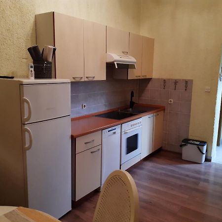 Apartment Margareta By El-Pi Tours Njivice Esterno foto